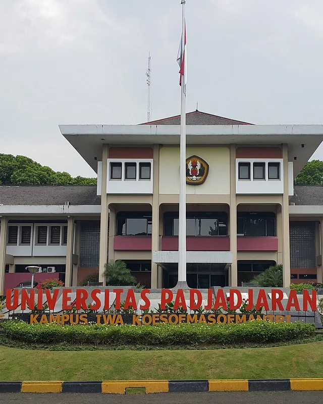 Gedung Rektorat Unpad Dipati Ukur